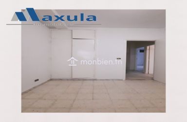 À LOUER APPARTEMENT S+4 À USAGE BUREAUTIQUE À MEGRINE RIADH