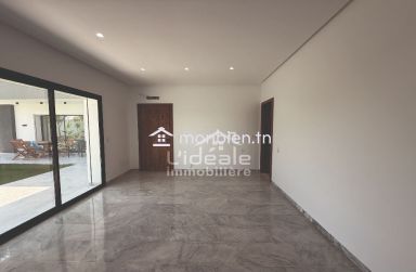 une somptueuse villa neuve au style résolument moderne à Besbasia