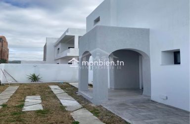 Charmante villa s+3 avec piscine à Hammamet à vendre 51355351