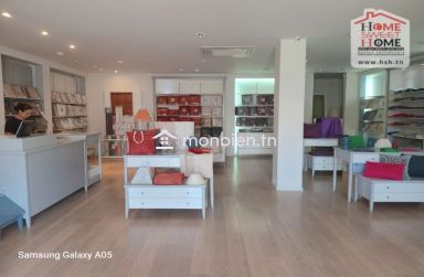 Local Alisier à Louer à La Marsa Plage