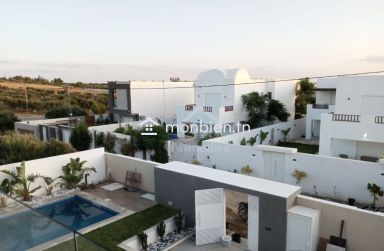 Villa S+5 toute neuve avec piscine à vendre à Hammamet Sud 51355351