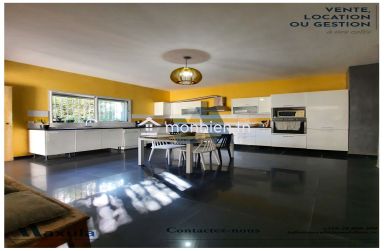 À VENDRE MAISON EN DUPLEX S+3 À RADES MELIANE 2