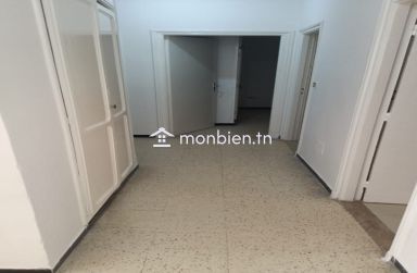 a vendre situé entre Omrane Supérieur Et Manar 1.
