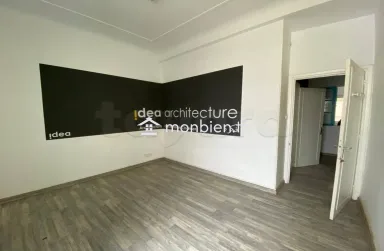 un bureau S+3 à usage bureautique ou administratif