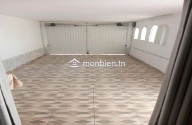 a vendre une villa situé a Manzah 5 en face mosquée.