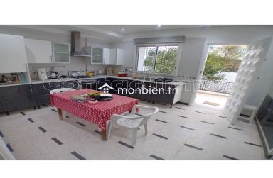 À Vendre  Exceptionnelle RDC de Villa à Ariana ville