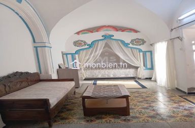 Maison arabesque S+5 à vendre à Korba 51355351