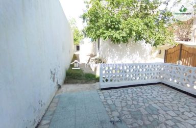 Une maison arabe avec garage à vendre à Hammamet 51355351