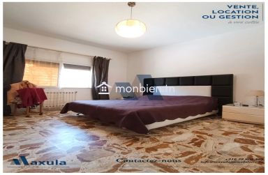 À VENDRE ÉTAGE DE VILLA EN RDC INDÉPENDANT EN PLEIN COEUR DE RADES