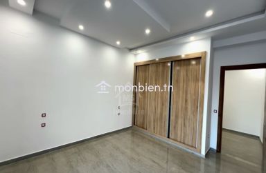 Villa S+4 toute neuve avec piscine à vendre à Hammamet Sud 51355351