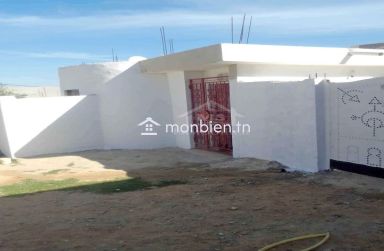 Maison S+2 avec  garage et jardin à Hammamet Sud à vendre 51355351