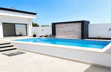 A vendre villa s+2 avec piscine à 400m de la plage dar Aalouche