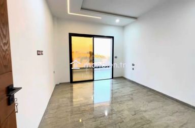 Villa toute neuve S+5 avec piscine à vendre à Hammamet Sud 51355351
