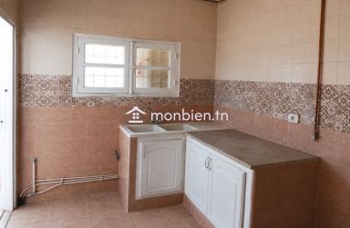 *À Louer – Appartement S+2 à Cité Essaada, Bouchoucha – Bardo**