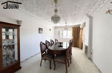 Immeuble D’angle à Mornaguia Centre ville