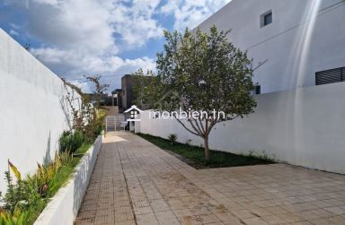 Villa avec jardin et piscine à vendre à Hammamet Sud51355351