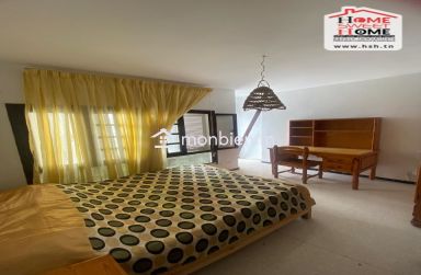 RDC de Villa Fleuri à Louer à La Marsa