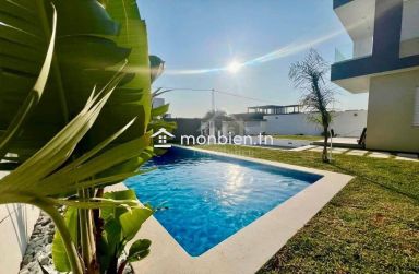 Villa S+5 toute neuve avec piscine à vendre à Hammamet Sud