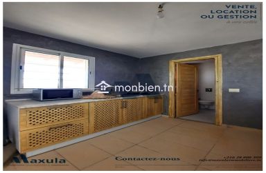 À VENDRE MAISON EN DUPLEX S+3 À RADES MELIANE 2