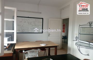 Fonds Mistral à Vendre à L'aéroport